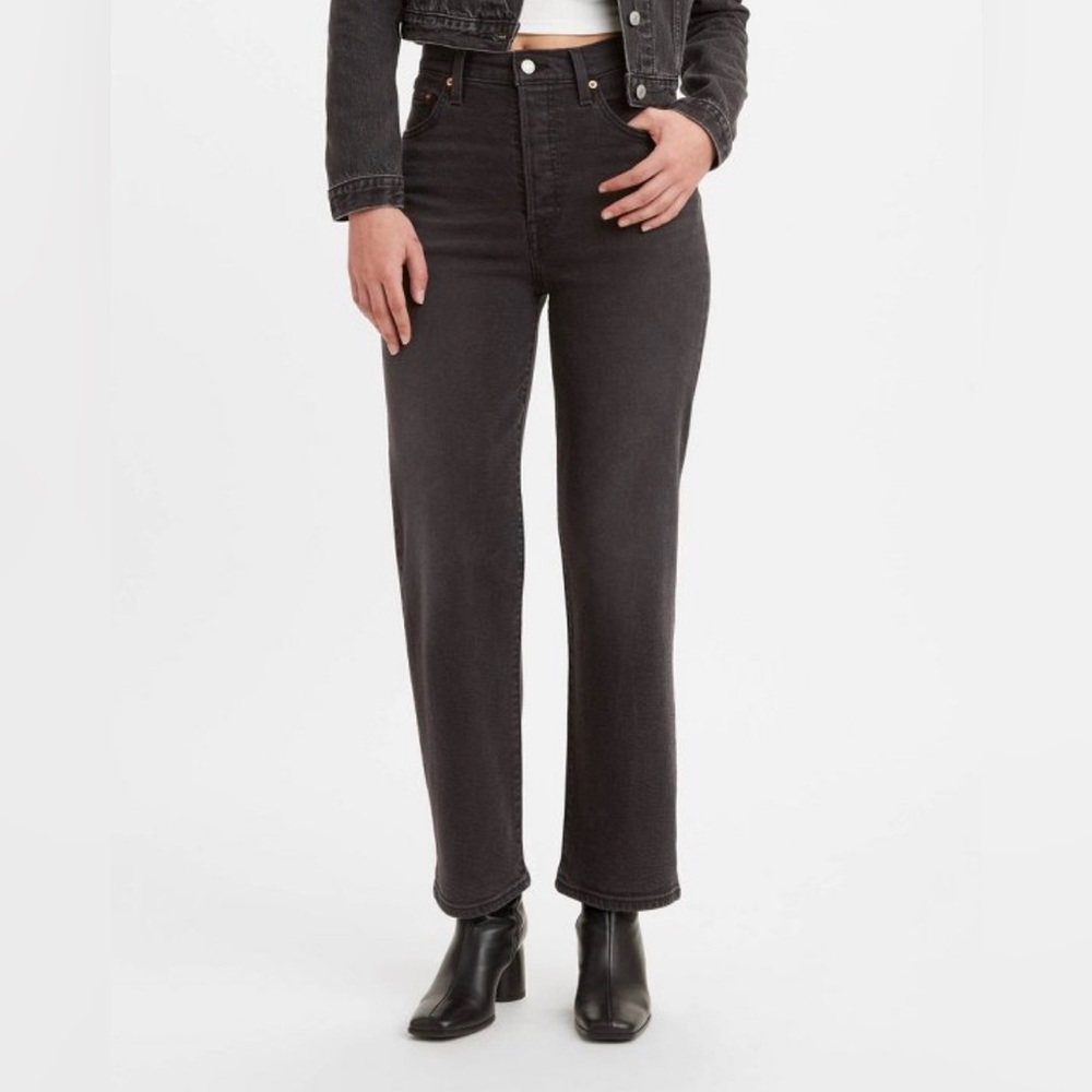 Levi’s straight jeans